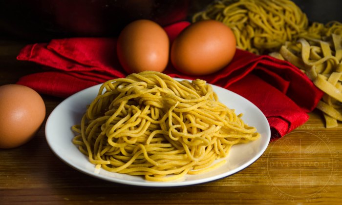 How to cook egg noodles chinese style