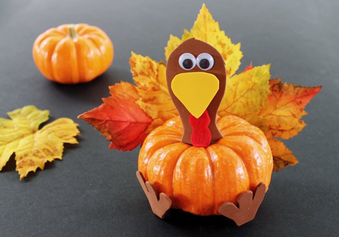 How to make a miniature turkey decoration