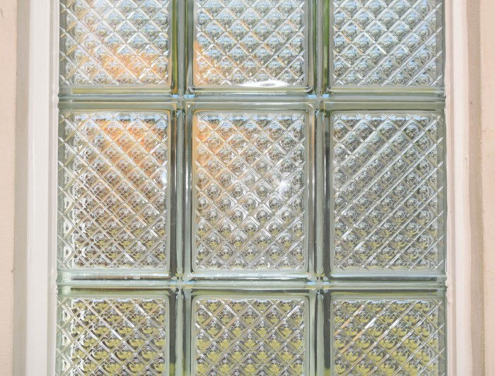 How to decorate glass block windows