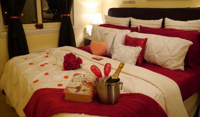 How to decorate a romantic room